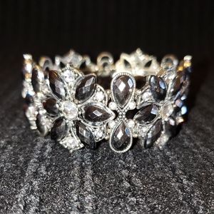 Rhinestone Floral Design Elastic Stretch Bracelet